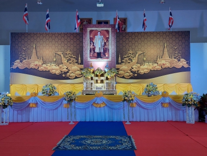 ไฟล์แนบ การประปาส่วนภูมิภาคสาขากาญจนดิษฐ์ ร่วมพิธีวางพวงมาลาเพื่อน้อมรำลึก ในพระมหากรุณาธิคุณ พระบาทสมเด็จพระบรมชนกาธิเบศรมหาภูมิพลอดุลยเดชมหาราชบรมนาถบพิตรเนื่องในวัน คล้ายวันสวรรคต 