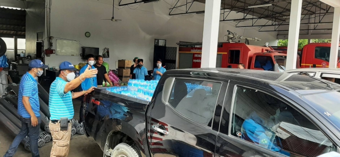 ไฟล์แนบ การประปาส่วนภูมิภาคสาขาอ่างทอง มอบน้ำดื่มช่วยเหลือผู้ประสบอุทกภัย