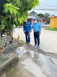 ไฟล์แนบ กปภ.สาขาปราณบุรี ลงพื้นที่ออกหาท่อแตก-ท่อรั่ว เชิงรุก (Active Leak Control) ตรวจสอบปัญหาน้ำไหลอ่อน พร้อมแก้ไขทันที ตามแผนลดน้ำสูญเสีย บริเวณ ชุมชนหมู่บ้านเขาน้อยล่าง หมู่บ้านตำหรุ หมู่บ้านปลายน้ำ หมู่ที่ 1,4 และหน้าค่ายธนะรัชต์ ตำบลวังก์พง อำเภอปราณบุรี จังหวัดประจวบฯ 