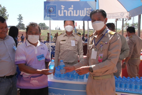 ไฟล์แนบ กปภ.ข.7 และ กปภ.สาขาบึงกาฬ ร่วมให้การต้อนรับนายกรัฐมนตรี และคณะ เนื่องในโอกาสร่วมพิธีวางศิลาฤกษ์โครงการก่อสร้างสะพานมิตรภาพไทย - ลาว แห่งที่ 5 (บึงกาฬ - บอลิคำไซ) อ.เมืองบึงกาฬ จ.บึงกาฬ