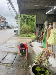 ไฟล์แนบ การประปาส่วนภูมิภาคสาขาท่าแซะ ทำการสำรวจเดินหาท่อแตกท่อรั่วด้วยตาเปล่า