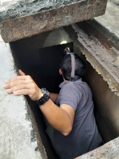 ไฟล์แนบ วันพุธที่ 30 พฤศจิกายน 2565 การประปาส่วนภูมิภาคสาขากาญจนดิษฐ์ ภายใต้การบริหารงานโดย นายสุรพงศ์ สมหวัง ผู้จัดการการประปาส่วนภูมิภาคสาขากาญจนดิษฐ์ มอบหมายนายฤทธิเดช อินทวงศ์ หัวหน้างาน 8 งานบริการและควบคุมน้ำสูญเสีย และพนักงานในสังกัด ลงพื้นที่สำรวจ หาท่อแตกท่อรั่ว บริเวณสี่แยกหนองสวน ถึงถึงตลาดกาญจนดิษฐ์ เพื่อลดน้ำสูญเสียในระบบจำหน่ายและเพิ่มแรงดันในเส้นท่อ เป็นการให้บริการน้ำประปาอย่างเต็มประสิทธิภาพตามมาตรฐานของ กปภ. 