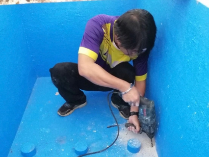 ไฟล์แนบ การประปาส่วนภูมิภาคสาขากระบี่ ร่วมกับ กองระบบผลิตและควบคุมคุณภาพน้ำ 4 งานบำรุงรักษา ดำเนินการปรับปรุงระบบจ่ายสารเคมี เพิ่มประสิทธิภาพเครื่องจักร อุปกรณ์ ให้เป็นไปตามมาตรฐาน ยึดหลักอาชีวอนามัยและความปลอดภัยในการปฏิบัติงาน