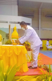 ไฟล์แนบ การประปาส่วนภูมิภาคสาขาทุ่งสง เข้าร่วมกิจกรรม วางพานพุ่มดอกไม้ และพิธีถวายบังคม เนื่องในวันคล้ายวันพระบรมราชสมภพ พระบาทสมเด็จพระบรมชนกาธิเบศร วันชาติ และวันพ่อแห่งชาติ