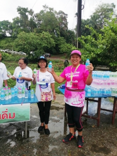 ไฟล์แนบ กปภ.สาขาระนอง ร่วมสนับสนุนน้ำดื่ม กิจกรรมกีฬา ฮวยซัมเปียน วิ่งชมหมอก  