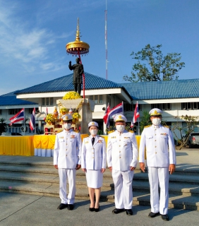ไฟล์แนบ การประปาส่วนภูมิภาคสาขาฮอด ร่วมพิธีวางพานพุ่มดอกไม้ เนื่องในวันคล้ายวันพระบรมราชสมภพ พระบาทสมเด็จพระบรมชนกาธิเบศร มหาภูมิพลอดุลยเดชมหาราช บรมนาถบพิตร วันชาติ และวันพ่อแห่งชาติ ประจำปี 2565 