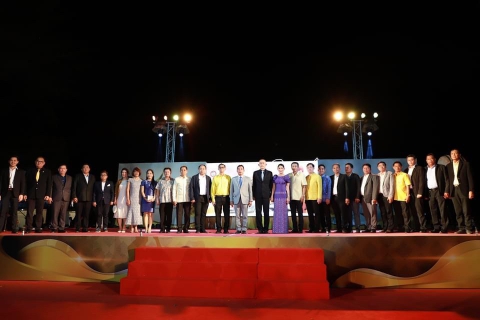 ไฟล์แนบ สาขาบ้านฉาง ร่วม จุดเทียนชัย ชม เรือไฟอ่างดอกกราย ระยอง