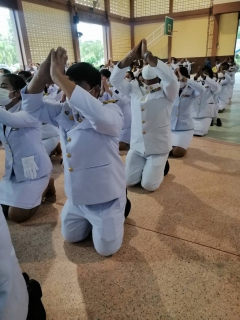 ไฟล์แนบ การประปาส่วนภูมิภาคสาขาท่าแซะ ร่วมพิธีถวายพานพุ่มดอกไม้และถวายบังคม เนื่องในวันคล้ายวันพระบรมราชสมภพของ พระบาทสมเด็จพระบรมชนกาธิเบศร มหาภูมิพลอดุลยเดชมหาราช บรมนาถบพิตร 