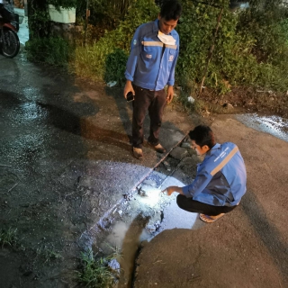 ไฟล์แนบ กปภ.สาขาปากพนัง ลงพื้นที่เดินสำรวจหาท่อแตก/ท่อรั่ว จากการทำ step test ตามแผนลดน้ำสูญเสีย บริเวณพื้นที่ DMA-07 สำนักงาน กปภ.สาขาปากพนัง บริเวณ ถ.ศรีสมบูรณ์ และ ถ.สุนอนันต์ อ.ปากพนัง จ.นครศรีธรรมราช 