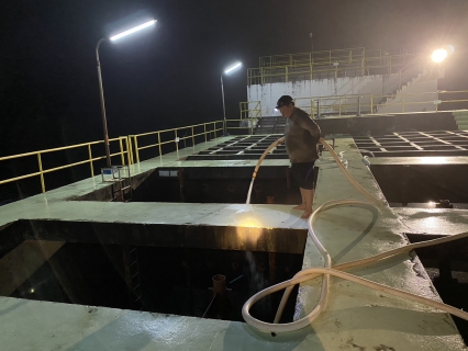 ไฟล์แนบ กปภ.สาขาระนอง ดำเนินการตามแผน ล้างถังตกตะกอนโรงกรองน้ำหาดส้มแป้น