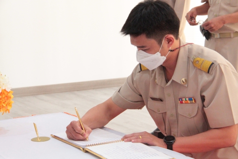 ไฟล์แนบ ผู้บริหารการประปาส่วนภูมิภาคเขต 9 ร่วมลงนามถวายพระพร แด่สมเด็จพระเจ้าลูกเธอ เจ้าฟ้าพัชรกิติยาภา นเรนทิราเทพยวดี กรมหลวงราชสาริณีสิริพัชร มหาวัชรราชธิดา ให้ทรงหายจากพระอาการประชวร มีพระพลานามัยสมบูรณ์แข็งแรงโดยเร็ววัน