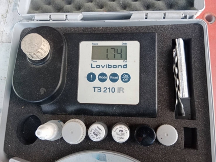 ไฟล์แนบ การประปาส่วนภูมิภาคสาขาอ่าวลึก ออกพื้นที่ตรวจสอบคุณภาพน้ำประปา ตรวจวัดค่าคลอรีน ค่าความขุ่นในน้ำประปา