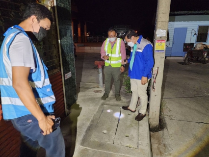 ไฟล์แนบ ผจก.กปภ.สาขาสมุทรสงคราม นำทีมเร่งลดน้ำสูญเสีย สำรวจท่อแตกรั่ว บริเวณซอยเพชรสมุทร1 และ 2 
