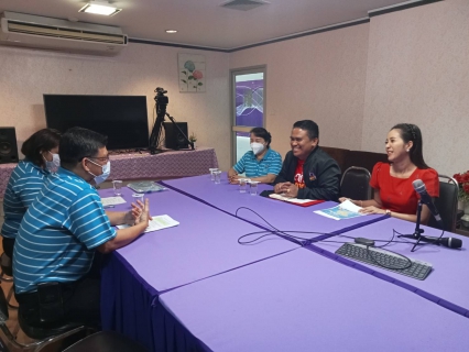 ไฟล์แนบ การประปาส่วนภูมิภาคสาขากาญจนดิษฐ์  ลงพื้นที่พบสื่อมวลชน   สถานีวิทยุกระจายเสียงแห่งประเทศไทย จังหวัดสุราษฎร์ธานี  โดยเข้าพบว่าที่ ร.ต.สุรชัย ส้มเกลี้ยง (บ่าวเกลี้ยง) นักจัดรายการโทรทัศน์ รายการแหล่งข่าวชาวใต้ NBT South และรายการ อปม.สัมพันธ์ สวท.สุราษฎร์ธานี FM 89.75 mhz Fb:สวท.สุราษฎร์ธานี และนางสาวพัชรี เดชเดโช นักสื่อสารมวลชน รายการ ล่องใต้วันนี้ เพื่อประชาสัมพันธ์ โครงการ "ติดมิเตอร์ใหม่ ลดราคา การประปาฯ จัดให้" ด้วยการลดค่าติดตั้งประปาใหม่ 20%