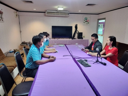 ไฟล์แนบ การประปาส่วนภูมิภาคสาขากาญจนดิษฐ์  ลงพื้นที่พบสื่อมวลชน   สถานีวิทยุกระจายเสียงแห่งประเทศไทย จังหวัดสุราษฎร์ธานี  โดยเข้าพบว่าที่ ร.ต.สุรชัย ส้มเกลี้ยง (บ่าวเกลี้ยง) นักจัดรายการโทรทัศน์ รายการแหล่งข่าวชาวใต้ NBT South และรายการ อปม.สัมพันธ์ สวท.สุราษฎร์ธานี FM 89.75 mhz Fb:สวท.สุราษฎร์ธานี และนางสาวพัชรี เดชเดโช นักสื่อสารมวลชน รายการ ล่องใต้วันนี้ เพื่อประชาสัมพันธ์ โครงการ "ติดมิเตอร์ใหม่ ลดราคา การประปาฯ จัดให้" ด้วยการลดค่าติดตั้งประปาใหม่ 20%