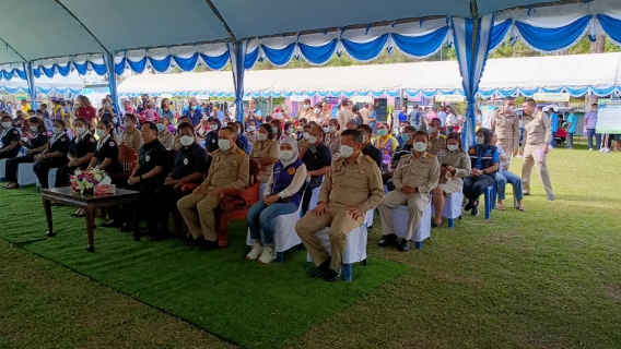 ไฟล์แนบ การประปาส่วนภูมิภาคสาขาคลองท่อมมอบน้ำดื่มบรรจุขวดตราสัญลักษณ์ กปภ. โครงการจังหวัดกระบี่เคลื่อนที่ ครั้งที่ 2