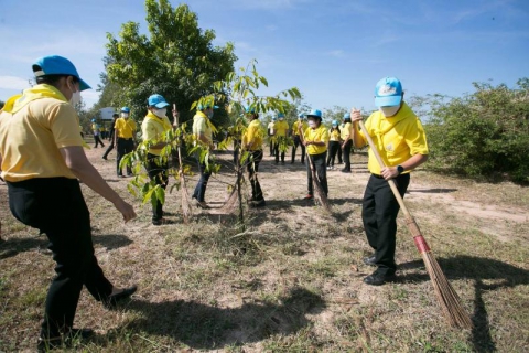 ไฟล์แนบ กปภ.สาขาศีขรภูมิร่วมกิจกรรมจิตอาสา เราทำความ ดี ด้วยหัวใจ ตามโครงการ ทางนี้มีผล ผู้คนรักกัน