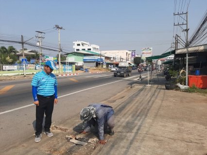 ไฟล์แนบ กปภ. สาขาปราณบุรี ลงพื้นที่ค้นหาท่อแตกรั่ว (ALC) พร้อมตรวจสอบแรงดันน้ำ บริเวณ ถนนรัฐบำรุง หมู่บ้านตำหรุ หมู่ที่ 1 ต.เขาน้อย อ.ปราณบุรี จ.ประจวบคีรีขันธ์ เพื่อแก้ไขปัญหาน้ำประปาไหลอ่อน -ไม่ไหลในพื้นที่ 