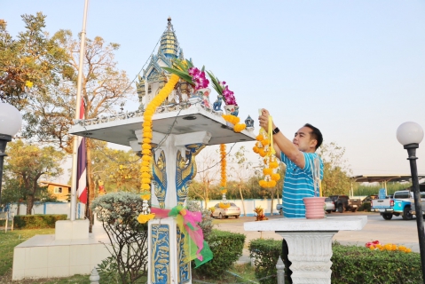 ไฟล์แนบ กปภ.สาขาปทุมธานี จัดพิธีทำบุญตักบาตร ถวายจตุปัจจัยไทยธรรม เนื่องในวันคล้ายวันสถาปนา กปภ. ครบรอบ 44 ปี
