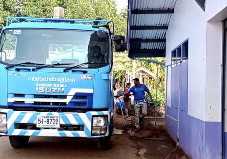 ไฟล์แนบ กปภ.สาขาขลุง แจกจ่ายน้ำประปาฟรี เพื่อบรรเทาปัญหาขาดแคลนน้ำอุปโภคบริโภคของประชาชนในพื้นที่ ต.หนองชิ่ม - ต.เกาะเปริด อ.แหลมสิงห์ จ.จันทบุรี