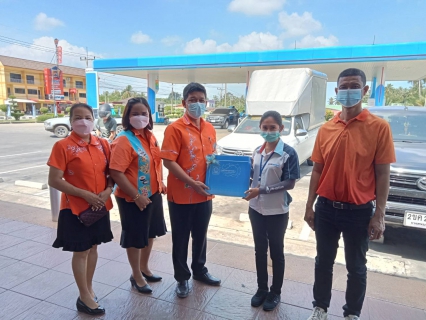 ไฟล์แนบ การประปาส่วนภูมิภาคสาขากาญจนดิษฐ์ ลงพื้นที่พบผู้ใช้น้ำรายใหญ่ ภายใต้กิจกรรมมุ่งมั่นเพื่อปวงชน เติมใจให้กันประจำปี 2565 ณ PTT Station ปตท.ดอนสัก สถานีบริการ NGV วิยะดาปิโตรเลียม (2000) อำเภอดอนสัก จังหวัดสุราษฎร์ธานี