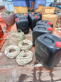 ไฟล์แนบ การประปาส่วนภูมิภาคสาขากาญจนดิษฐ์ดำเนินการติดตั้งทุ่นถ่วงท่อในคลองดอนสัก เพื่อผู้ใช้น้ำบ้านฝ่ายท่า ดอนสัก อำเภอดอนสัก จังหวัดสุราษฎร์ธานี