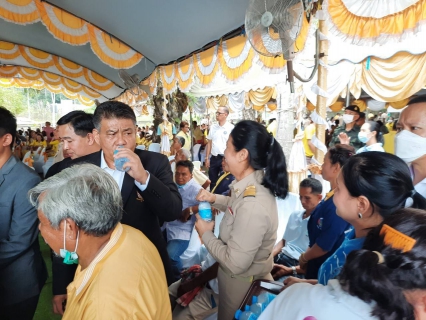 ไฟล์แนบ การประปาส่วนภูมิภาคสาขากระบี่ สนับสนุนน้ำดื่มบรรจุขวด กปภ. บริการประชาชน ในโอกาสพลเอก ประวิตร วงษ์สุวรรณ รองนายกรัฐมนตรี ในฐานะผู้อำนวยการกองอำนวยการน้ำแห่งชาติ(กอนช.) พร้อมคณะลงพื้นที่ จ.กระบี่