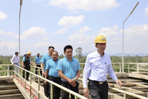 ไฟล์แนบ การประปาส่วนภูมิภาคสาขาชุมพร ร่วมต้อนรับ นายสุรชัย เชื้อแพ่ง รองผู้ว่าการ (ปฏิบัติการ 5) และ นายประทีป กุศลวัฒนะ ผู้อำนวยการการประปาส่วนภูมิภาคเขต 4 พร้อมคณะ ลงพื้นที่ตรวจเยี่ยม และร่วมประชุมหารือแนวทางการลดน้ำสูญในพื้นที่ให้บริการ กปภ.สาขาชุมพร