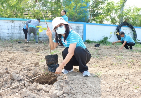 ไฟล์แนบ กปภ.สาขาปทุมธานี จัดโครงการ กปภ.ปลูกป่าเพื่อแผ่นดิน เทิดพระเกียรติพระบาทสมเด็จพระบรมชนกาธิเบศร มหาภูมิพลอดุลยเดชมหาราช บรมนาถบพิตร ปี 2566