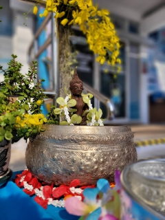 ไฟล์แนบ กปภ.สาขากำแพงเพชร ชวนครอบครัวสีฟ้า  ร่วมสรงน้ำพระในช่วงเทศกาลสงกรานต์ รับ " ขันน้ำ " กลับบ้านสุขใจ 