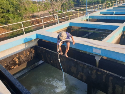 ไฟล์แนบ การประปาส่วนภูมิภาคสาขาประจวบคีรีขันธ์ ดำเนินการล้างถังตกตะกอนโรงกรองขนาด 400 ลบม./ชม. ฝั่งตะวันตก และโรงกรองขนาด 200 ลบม./ชม. 