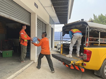 ไฟล์แนบ การประปาส่วนภูมิภาคสาขาพยุหะคีรี สนับสนุนน้ำดื่มบรรจุขวดให้แก่ หมวดทางหลวงนครสวรรค์ ที่1