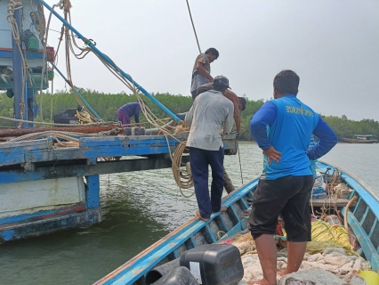 ไฟล์แนบ การประปาส่วนภูมิภาคสาขากาญจนดิษฐ์ดำเนินการซ่อมท่อในคลองดอนสัก เพื่อผู้ใช้น้ำบ้านฝ่ายท่า ดอนสัก อำเภอดอนสัก จังหวัดสุราษฎร์ธานี