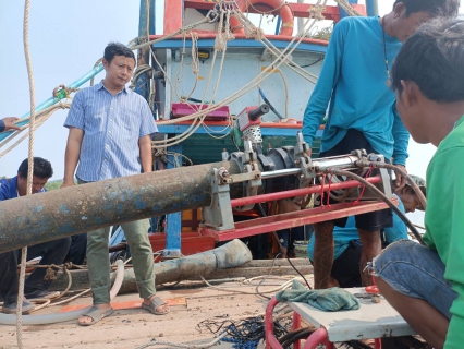 ไฟล์แนบ การประปาส่วนภูมิภาคสาขากาญจนดิษฐ์ดำเนินการซ่อมท่อในคลองดอนสัก เพื่อผู้ใช้น้ำบ้านฝ่ายท่า ดอนสัก อำเภอดอนสัก จังหวัดสุราษฎร์ธานี