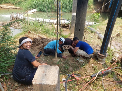 ไฟล์แนบ การประปาส่วนภูมิภาคสาขากาญจนดิษฐ์ ร่วมกับงานบำรุงรักษา กองผลิตและควบคุมคุณภาพน้ำ การประปาส่วนภูมิภาค เขต 4 สุราษฎร์ธานี ร่วมกันติดตั้งปั๊มสูบน้ำแรงต่ำสำรองเพื่อเตรียมความพร้อมและแก้ปัญหาภัยแล้งประจำปี 2566