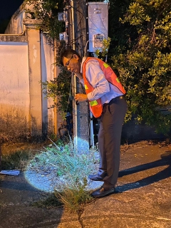 ไฟล์แนบ นายสุรชัย เชื้อแพ่ง รองผู้ว่าการ (ปฏิบัติการ 5) นายประทีป กุศลวัฒนะ ผู้อำนวยการการประปาส่วนภูมิภาคเขต 4 และคณะกรรมการนโยบายรัฐวิสาหกิจ ร่วมลงพื้นที่ทำ step test ค้นหาท่อแตกท่อรั่วบริเวณพื้นที่ DMA 07-1