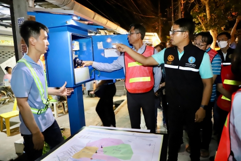 ไฟล์แนบ นายสุรชัย เชื้อแพ่ง รองผู้ว่าการ (ปฏิบัติการ 5) นายประทีป กุศลวัฒนะ ผู้อำนวยการการประปาส่วนภูมิภาคเขต 4 และคณะกรรมการนโยบายรัฐวิสาหกิจ ร่วมลงพื้นที่ทำ step test ค้นหาท่อแตกท่อรั่วบริเวณพื้นที่ DMA 07-1