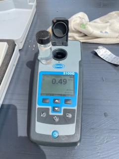 ไฟล์แนบ การประปาส่วนภูมิภาคสาขาจันดี ออกตรวจวัดคุณภาพน้ำตามโครงการ กปภ.เช็คชัวร์ ประจำเดือน เมษายน 2566