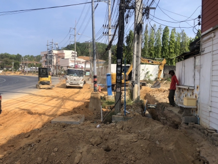 ไฟล์แนบ กปภ.สาขาภูเก็ต ร่วมกับเจ้าหน้าที่แขวงทางหลวงภูเก็ต ตรวจสอบแนวท่อในพื้นที่ก่อสร้างงานขยายผิวจราจรถนนทางหลวงหมายเลข 4023 ตอน เมืองภูเก็ต-แหลมพันวา