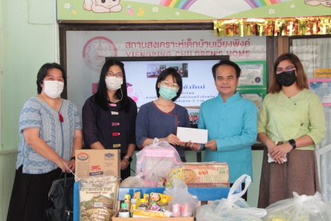 ไฟล์แนบ กปภ.ข.9 จัดกิจกรรมตลาดนัดฮอมบุญ กปภ.ข.9 จำหน่ายสินค้า อาหาร เครื่องดื่มและของใช้ รวมทั้งสิ่งของที่จำเป็นสำหรับเด็ก ซึ่งจะนำไปเป็นทุน สำหรับบริจาคสิ่งของ และ เงินสนับสนุน ให้กับสถานสงเคราะห์เด็กบ้านเวียงพิงค์