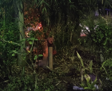 ไฟล์แนบ การประปาส่วนภูมิภาคสาขาตะกั่วป่า ดำเนินการตามแผนงานบริการและควบคุมน้ำสูญเสีย โบล์วน้ำเพื่อระบายตะกอนในเส้นท่อ