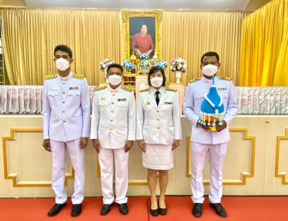 ไฟล์แนบ กปภ.สาขาคลองท่อม เข้าร่วมพิธีวางพานพุ่มดอกไม้ถวายราชสักการะ เนื่องในโอกาสเฉลิมฉลองวาระครบรอบ 100 ปี วันประสูติ สมเด็จพระเจ้าพี่นางเธอ เจ้าฟ้ากัลยาณิวัฒนา กรมหลวงนราธิวาสราชนครินทร์  