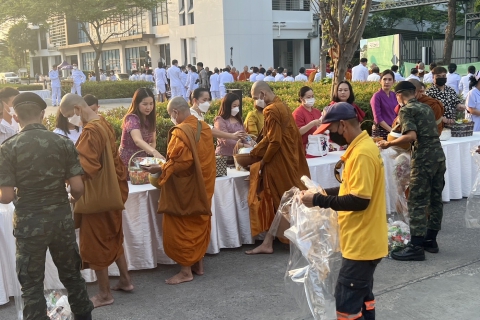 ไฟล์แนบ กปภ.ข.6 ร่วมพิธีทำบุญตักบาตร กิจกรรมเฉลิมฉลองวาระครบรอบ 100 ปี วันประสูติ สมเด็จพระเจ้าพี่นางเธอ เจ้าฟ้ากัลยานิวัฒนา กรมหลวงนราธิวาสราชนครินทร์