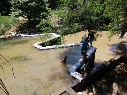 ไฟล์แนบ การประปาส่วนภูมิภาคสาขากระบี่ เตรียมความพร้อมรองรับสถานการณ์ภัยแล้ง เร่งดำเนินการสำรวจปริมาณน้ำดิบ เฝ้าติดตามปริมาณน้ำ พร้อมกั้นฝายเพื่อชะลอน้ำ