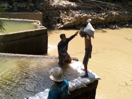 ไฟล์แนบ การประปาส่วนภูมิภาคสาขากระบี่ เตรียมความพร้อมรองรับสถานการณ์ภัยแล้ง เร่งดำเนินการสำรวจปริมาณน้ำดิบ เฝ้าติดตามปริมาณน้ำ พร้อมกั้นฝายเพื่อชะลอน้ำ