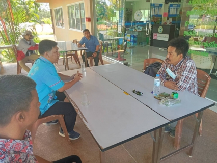 ไฟล์แนบ การประปาส่วนภูมิภาคสาขากาญจนดิษฐ์ เข้าพบปะผู้น้ำท้องถิ่น นายมนตรี ทองอ่อน รองนายกองค์การบริหารส่วนตำบลท่าทองใหม่ เพื่อพบปะพูดคุย ร่วมกันแก้ไขปัญหาน้ำไหลอ่อนหรือไม่ไหลในพื้นที่ ปัญหาอุปสรรคและแนวทางแก้ไข ในพื้นที่ องค์การบริหารส่วนตำบลท่าทองใหม่