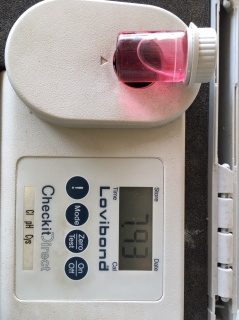 ไฟล์แนบ วันจันทร์ที่ 15 พฤษภาคม 2566  การประปาส่วนภูมิภาคสาขากาญจนดิษฐ์ ภายใต้การนำของ นายสุรพงศ์ สมหวัง ผู้จัดการการประปาส่วนภูมิภาคสาขากาญจนดิษฐ์ มอบหมายพนักงาน งานผลิต ลงพื้นที่ตรวจสอบคุณภาพจำนวน 6 จุด เพื่อเป็นการทวนสอบ RE-CHECK คุณภาพน้ำในระบบจำหน่ายตามโครงการ Water is life อีกทั้งเป็นการควบคุมคุณภาพน้ำประปาให้ได้มาตรฐาน ของกรมอนามัยและของ การประปาส่วนภูมิภาคต่อไป 