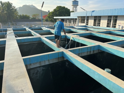 ไฟล์แนบ การประปาส่วนภูมิภาคสาขาประจวบคีรีขันธ์ ดำเนินการล้างถังตกตะกอนโรงกรองขนาด 400 ลบม./ชม. ฝั่งตะวันตก 