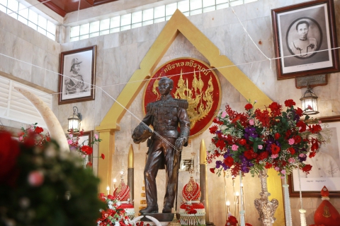 ไฟล์แนบ การประปาส่วนภูมิภาคสาขาชุมพรเข้าร่วมพิธีรำลึก 100 ปี วันคล้ายวันสิ้นพระชนม์กรมหลวงชุมพรเขตอุดมศักดิ์ "วันอาภากร"พร้อมสนับสนุนน้ำดื่มบรรจุขวดตราสัญลักษณ์ กปภ.จำนวน 200 ขวด