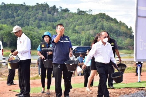 ไฟล์แนบ กปภ.สาขาคลองท่อม ร่วมพิธีเปิดโครงการสืบสาน รักษา ต่อยอด โครงการอันเนื่องมาจากพระราชดำริ ในเขตพื้นที่สำนักงานชลประทานที่ 15 